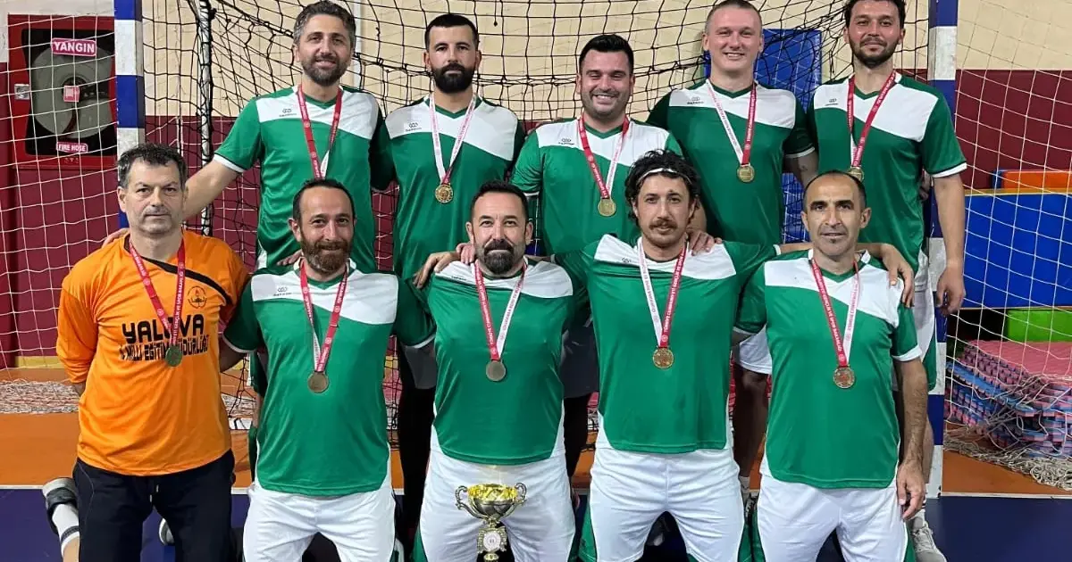 Futsalda şampiyon Yalova MEM oldu