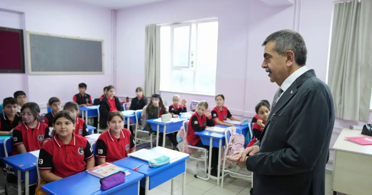 Bakan Tekin’den Yalova’da okul ziyareti