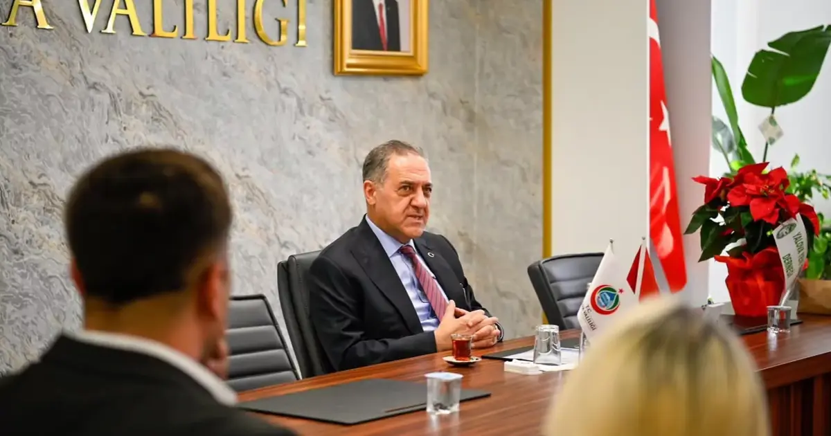Yalova Valisi Dr. Ahmet Hamdi Usta hemşeri derneklerini ağırladı
