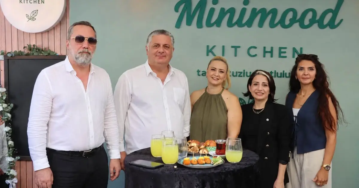 Minimood Kitchen Yalova’da kapılarını açtı: Başkan Gürel ve Av. Tarık Burak Evin açılışa katıldı