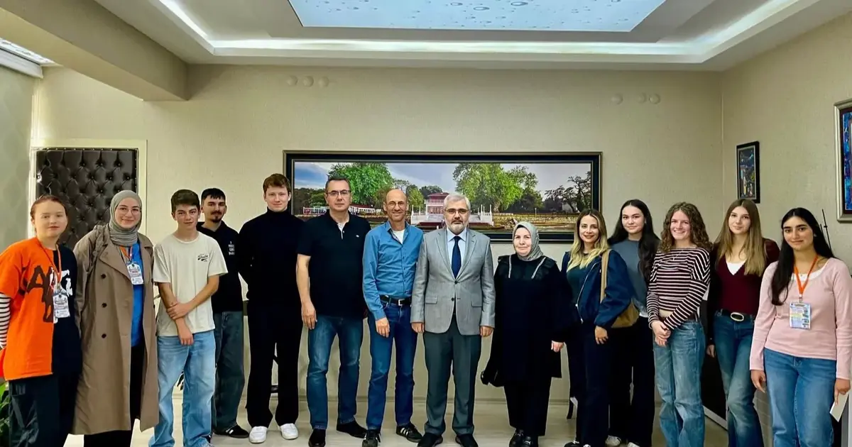 Almanya'dan gelen öğrenciler Müdür Yılmaz'ı ziyaret etti