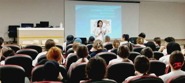 Yalova'da öğrencilere ilk yardım eğitimi verildi