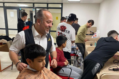 Depremzede çocuklara ücretsiz bayram tıraşı