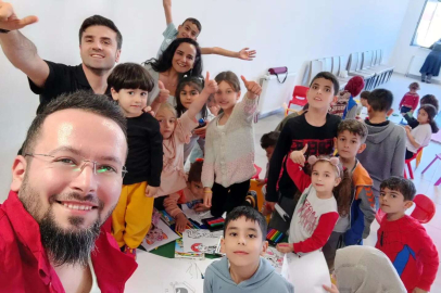 Depremzede Çocuklara Moral