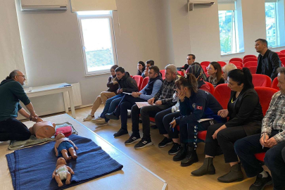 Armutlu Belediyesi personellerine ilk yardım eğitimi