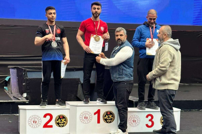 Yalovalı bilek güreşçisi milli takım seçmelerinde 1. oldu