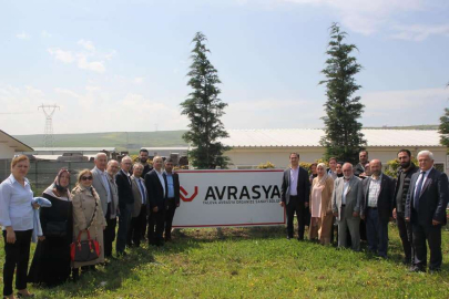 AK Parti LCW Lojistik Merkezine Misafir Oldu