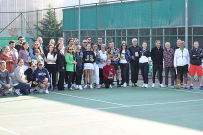 Raketler ‘Atatürk ve Yürüyen Köşk’ için sallandı