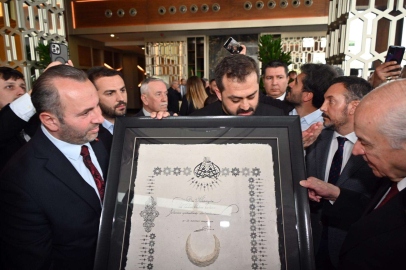 Tutuk’tan Bahçeli’ye hediye