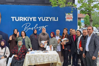 AK KADINLAR SEÇİM İÇİN SAHADA