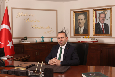 “Bir insanı koşulsuz seven tek kişi annedir”