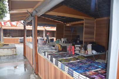 YALOVA BELEDİYESİ’NİN DÜZENLEDİĞİ İBRAHİM MÜTEFERRİKA KİTAP FUARI BAŞLADI