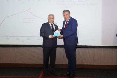 Becan ve Demiryürek Konferansa Katıldı