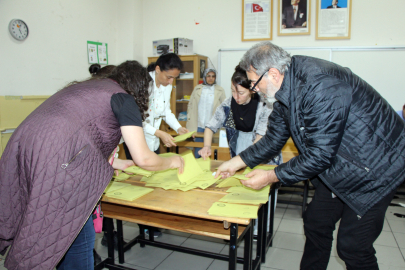 Her iki adayın da oyları 2. turda yükselişe geçti