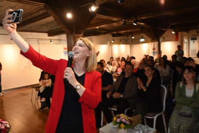 Gazeteci Türküsev okuyucularıyla buluştu