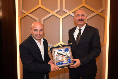 Oral’dan Topaloğlu’na özel tablo