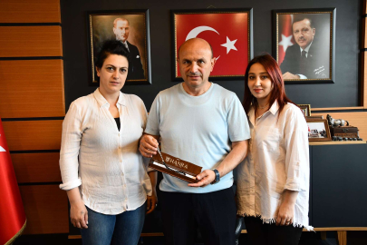 Başkan Oral’a Özel Tespih