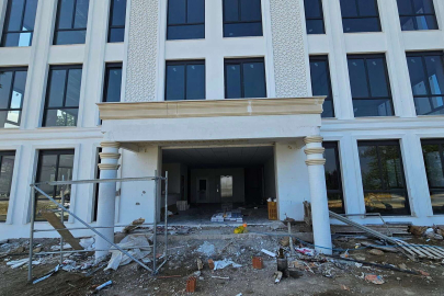 ESENKÖY BELEDİYESİ HİZMET BİNASININ TAMAMLANMASINA AZ KALDI