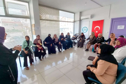 MUDEM YALOVA, TÜRKÇE KONUŞMA KULÜBÜ'NDE KADINLARA EĞİTİM VERDİ