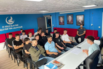 ÜLKÜ OCAKLARI'NDAN GENÇLERE ŞEHİT FIRAT YILMAZ ÇAKIROĞLU SEMİNERİ