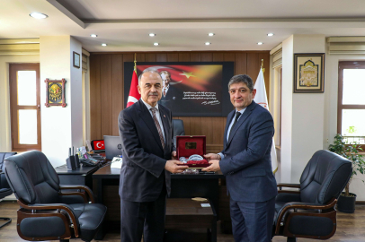 VALİ EROL, DKMP 2. BÖLGE MÜDÜRÜ BOZKURT'U ZİYARET ETTİ