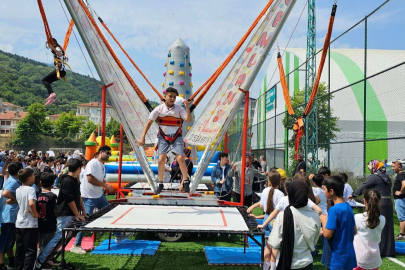 ESENKÖYLÜ ÖĞRENCİLER KARNE ŞÖLENİNDE EĞLENDİ