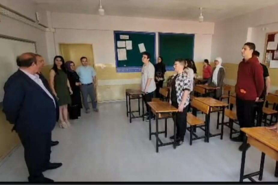 MEMHMET TEMEL KARNE ALAN ÖĞRENCİLERİ TEBRİK ETTİ