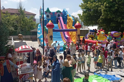 KADIKÖY İLKOKULUNDA YIL SONU ŞENLİĞİ GERÇEKLEŞTİRİLDİ