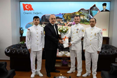 SAHİL GÜVENLİK KOMUTANI VALİ EROL’U ZİYARET ETTİ