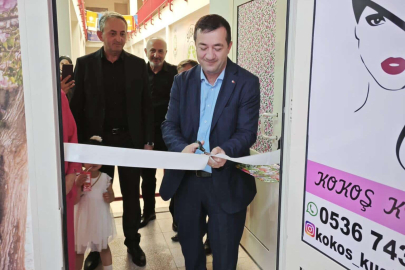 Turan Canbay kuaför işletmesinin açılışına katıldı