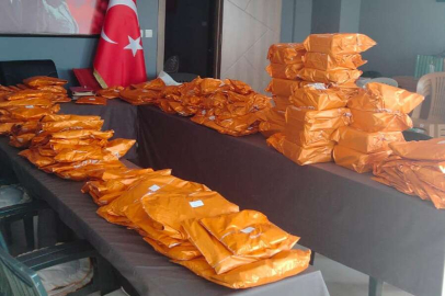 150 Çocuğa bayramlık dağıtıldı