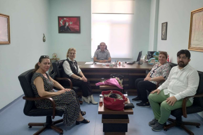 KAÇO-DER'den huzurevi sakinlerine bayram ziyareti