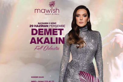 Demet Akalın Yalova'da hayranlarıyla buluşuyor