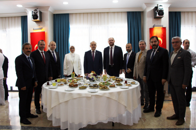 Yalova protokolü bayramlaştı