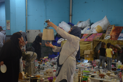 İkinci el kıyafetler büyük ilgi görüyor