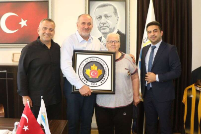 Çınarcık Huzurevinden Başkan Soyer’e Ziyaret