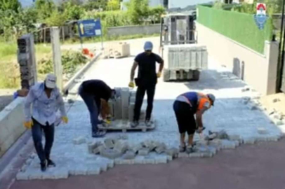 Yalova belediyesi hizmete devam dedi