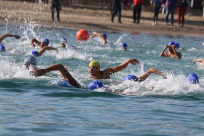 Yalova’dan Mudanya’ya Kulaç Attılar