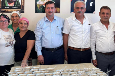 Turan Canbay Aşure Lokmasında Vatandaşlarla Bir Araya Geldi