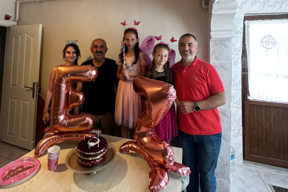 AK Parti Heyetinden sürpriz doğum günü