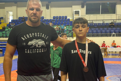 Subaşı Beldesine güreşte madalya geldi