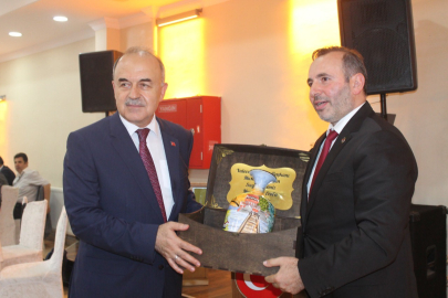 Vali Erol'a Veda Yemeği