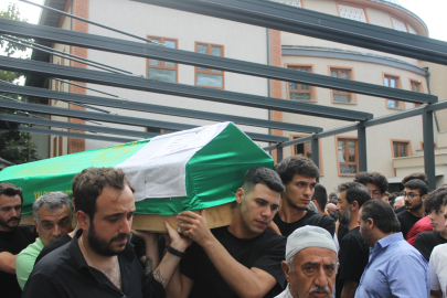 Yalova’daki trafik kazasında hayatını kaybeden Efe Hakan Kaçar son yolculuğuna uğurlandı