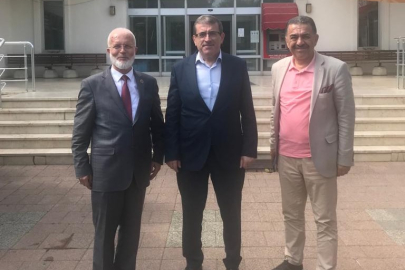 Yalova Armutlu Belediye Başkanı Mustafa Tokat Ziyaretçilerini Makamında Ağırladı