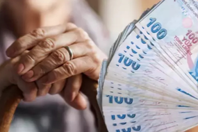 Son dakika! Emekli maaşına zam mı geliyor? 5000 TL ikramiye ve 10000 TL maaş gündemde! Emekli maaşı ne kadar olacak? Emekliye ek zam var mı?