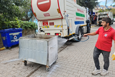Yalova Kaytazdere'de çöp konteynerleri dezenfekte ediliyor