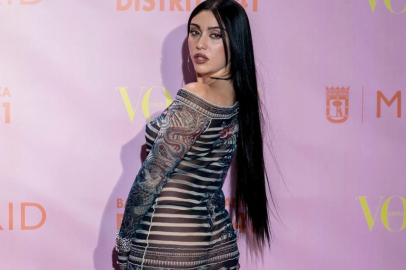 Madonna’nın kızından transparan şov!