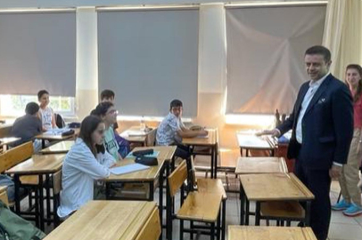 Yalova İl Milli Eğitim Müdür Halil İbrahim Akmeşe dersleri yerinde inceledi
