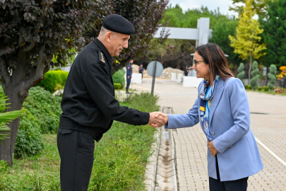 Yalova Valisi Dr. Hülya Kaya'dan Jandarma Komutanlığı ziyaret