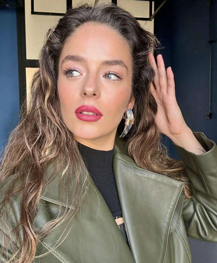 Vermem Seni Ellere Zeliş (Buse Meral)